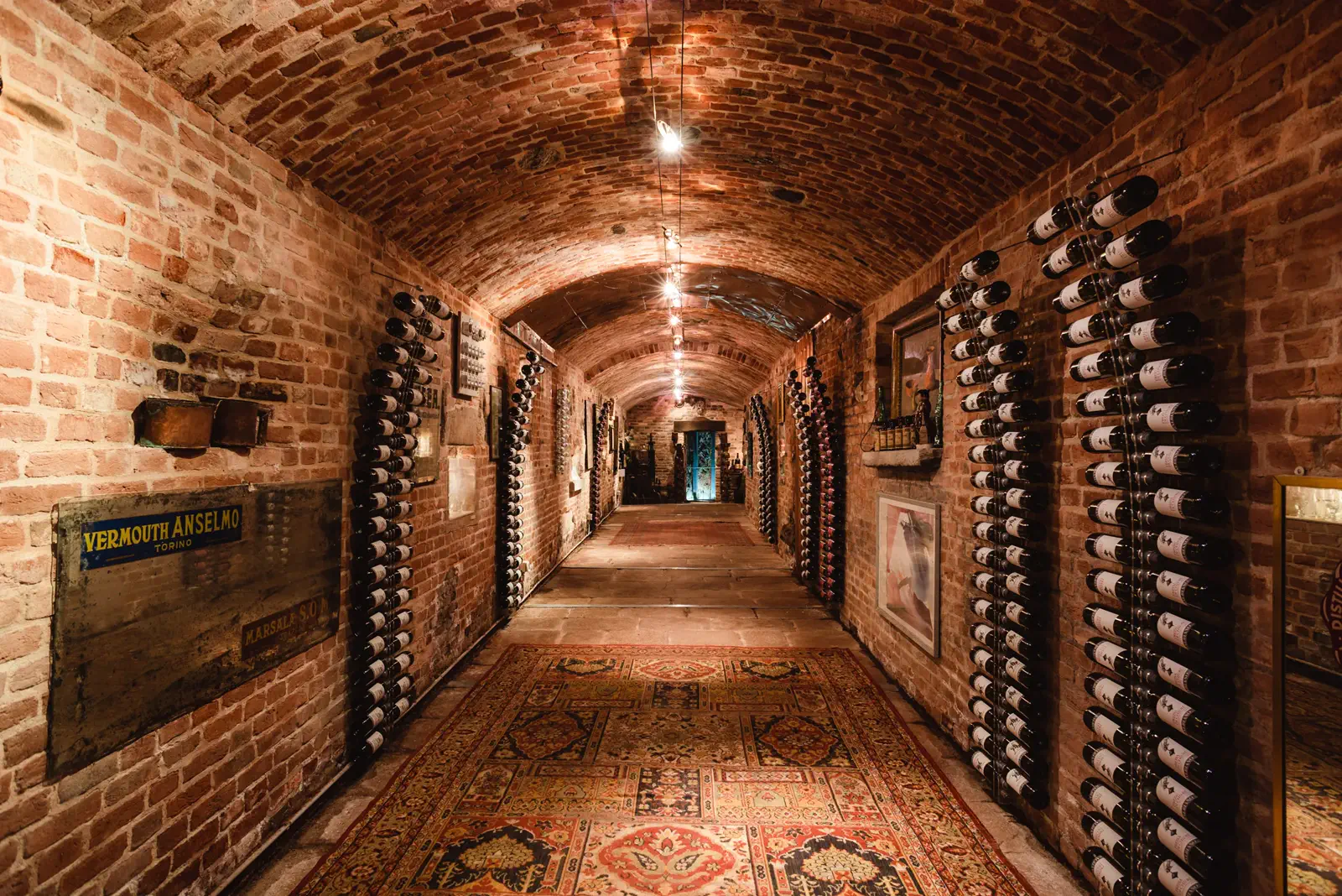 Cantina storica per il brindisi